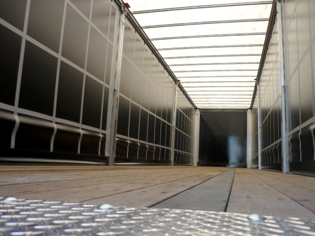 Inside-of-trailer.jpg