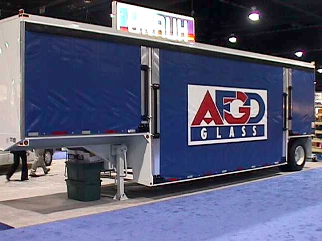 RolaSlide autofolding trailer graphic